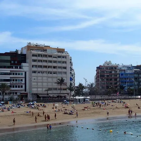 Beachfront In Playa De Canteras 라스팔마스